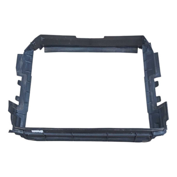 Defletor Radiador Fastback 2023 À 2025 Com Detalhe