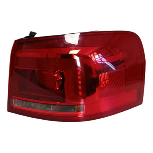 Lanterna Traseira Direita Spacefox 2012 2013 2014 Direito/passageiro Vermelho