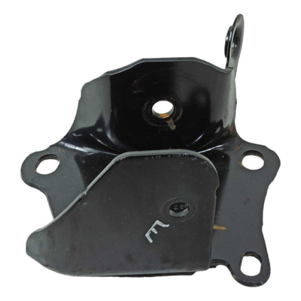 Suporte Esquerdo Eixo Traseiro Renault Duster 2022 1.6 Cx190