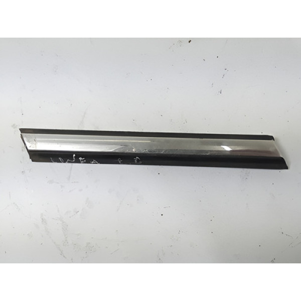 Friso Para-lama Dianteiro Direito Linea 2009 Cx072