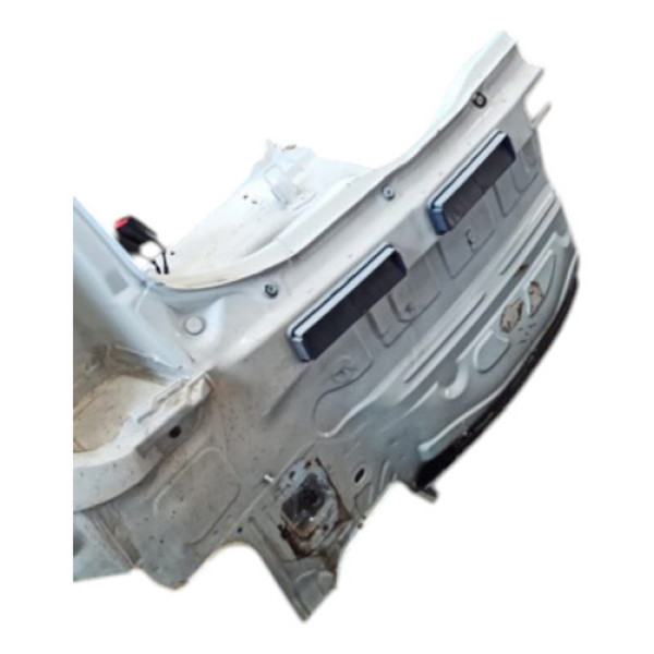 Traseira Esquerda Up 2015