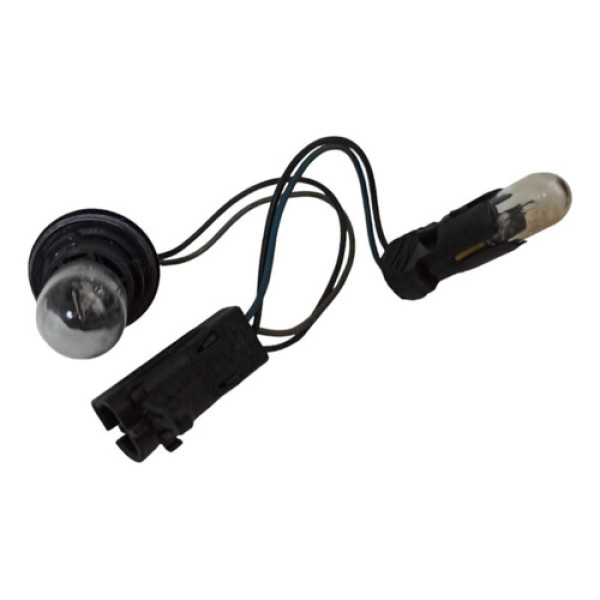 Chicote Lanterna Tampa Traseira Siena 2009 À 2014